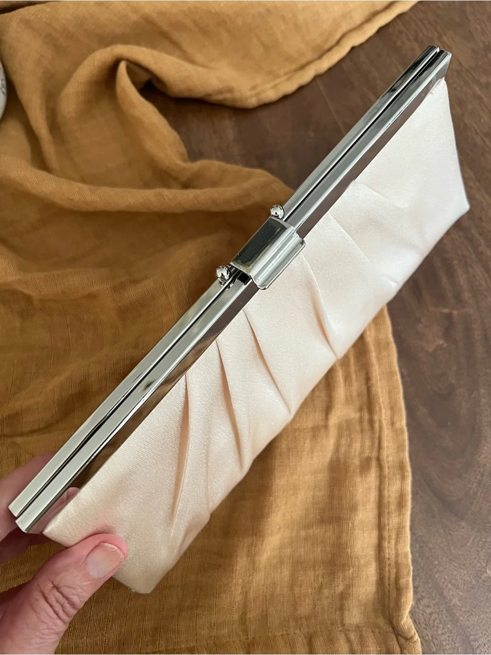 Gunne Sax by Jessica Mc Clintock Elegant Cream satin Pleated Clutch